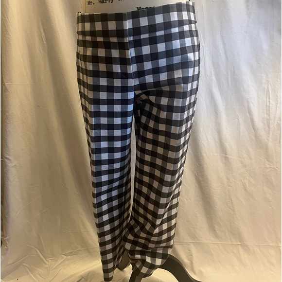 Ann Tayler Devin fit Straight Leg Capri Pant sized 4 - Picture 2 of 5